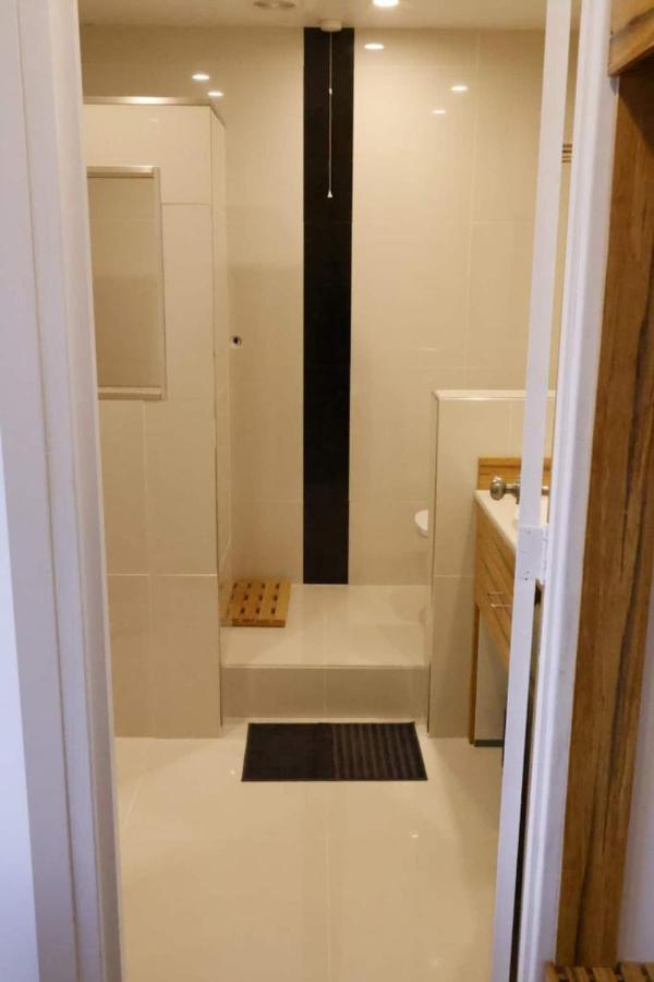 Wedgetaildown Hotel Parndana Bagian luar foto